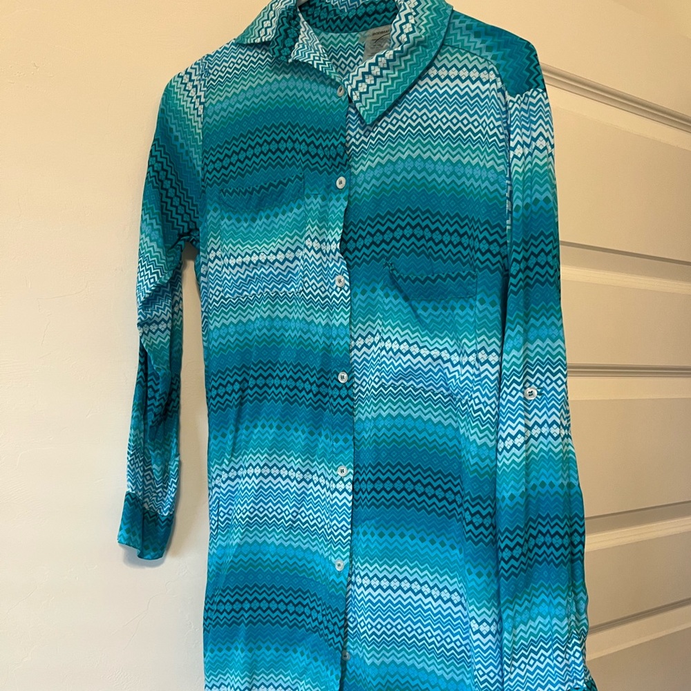 Shirt/ perfect pool cover up